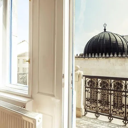 New A C With View Of The Synagogue Daire Budapeşte
