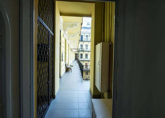 New A C With View Of The Synagogue *