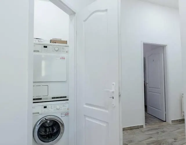 New A C With View Of The Synagogue Apartment Budapest